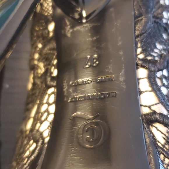 Vintage authentic Alexander McQueen peep toe pumps - Picture 8 of 14